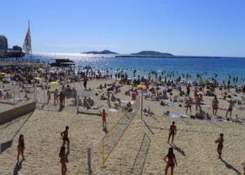 [Eté indien] Gaudin évoque une prolongation de la surveillance des plages marseillaises