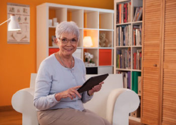 Nice. Santiane.fr lance une campagne TV à destination des seniors