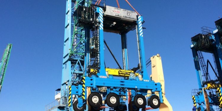 [Logistique] 12 cavaliers en renfort à Fos-sur-Mer