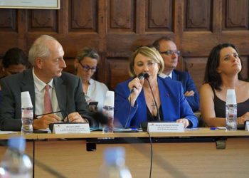 Maryse Joissains ici avec l'ancien préfet Michel Cadot (Archives Gomet' 2015).