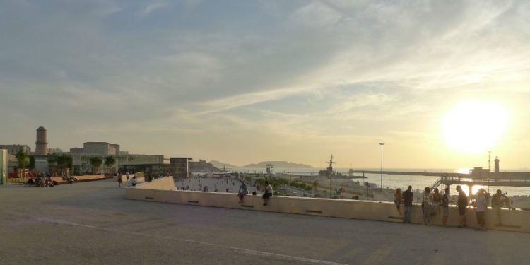 Alerte au pic de pollution à l'ozone dans les Bouches-du-Rhône