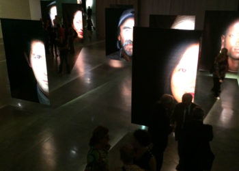 HUMAN, des lycéens marseillais dialoguent avec Yann Arthus-Bertrand après la projection de son film