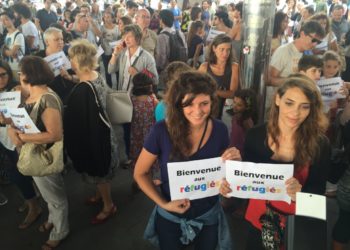 Plusieurs centaines de personnes réunies au Vieux-Port en soutien aux réfugiés syriens