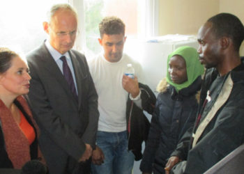 Istres se porte volontaire et accueille 41 migrants