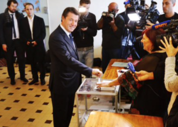 Christian Estrosi (LR) gagne à Marseille et remporte la Région Paca avec 54,78%