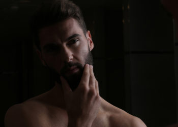 L’Avignonnais Benoît Paire avec une marque de soin de barbe