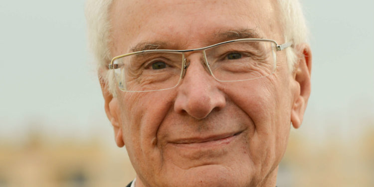 Gaby Charroux de nouveau candidat à la présidence