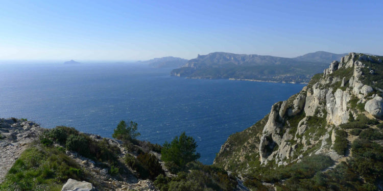 Nicolas Hulot en visite dans les calanques et au Frioul sur le thème de la biodiversité