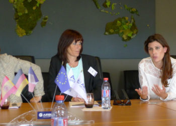 Sandra Dalbin (à droite) en 2016 lors d'une visite à Airbus Helicopters avec Martine Vassal (Archive Gomet').