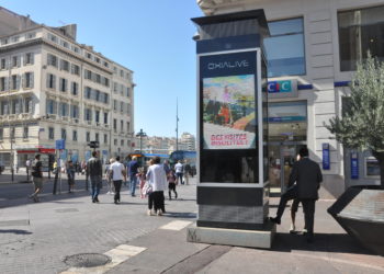 Une colonne numérique en expérimentation sur la Canebière