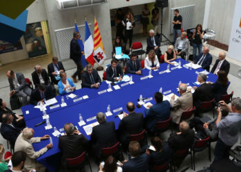 En 2016, Christian Estrosi, président de la Région avec les présidents des 10 pôles de compétitivité de la région. Crédit photo: Pierre Ciot