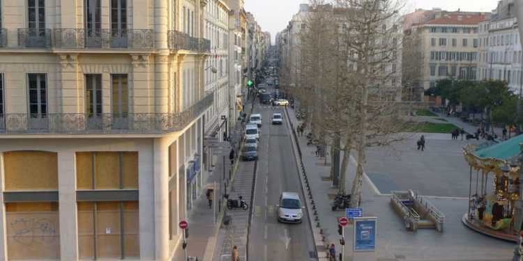 « Soit dit en passant » par les rues Paradis, Montgrand et le château de la Buzine…
