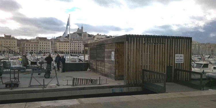 Soit dit en passant : cette brise ligure apporte souvent la tempête…