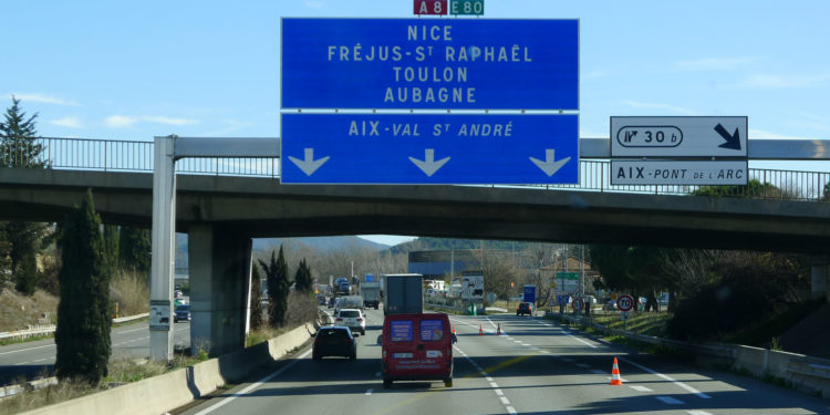 Elisabeth Borne confirme des investissements autoroutiers dans la région Sud