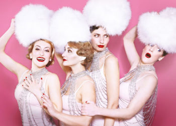 Du fric, des confidences, de la tromperie, des plumes… : une irrésistible fantaisie souffle sur les scènes cette semaine