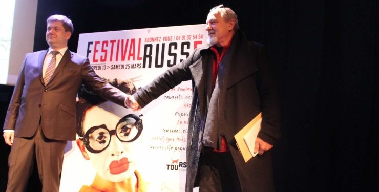 Richard Martin défend son festival russe contre vents et marées