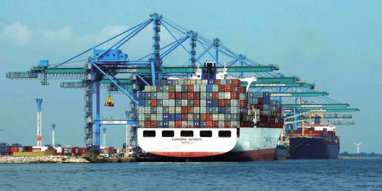 Le trafic du port de Marseille-Fos plombé par les hydrocarbures mais soutenu par les marchandises