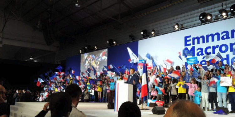 A Marseille, Emmanuel Macron joue sur plusieurs tableaux