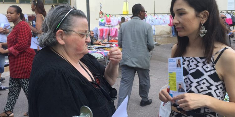 Alexandra Louis sur le marché de Frais Vallon au printemps 2017 lors de la campagne des législatives (archives Gomet')