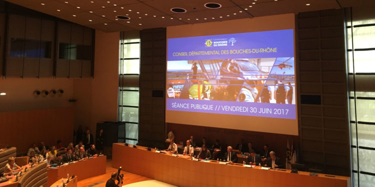 Thierry Santelli aux sports, Yves Moraine aux grands événements