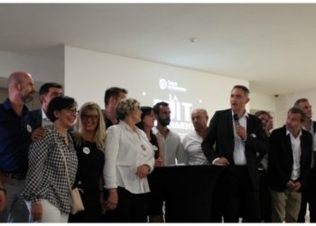 Tony Sessine souhaite un moratoire sur les centres commerciaux