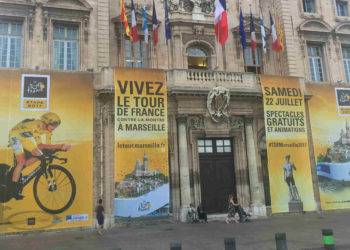 Marseille se pare des couleurs du Tour de France