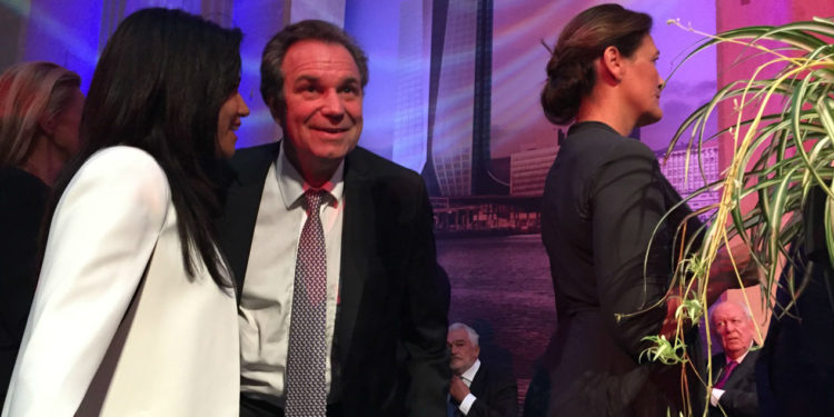 Renaud Muselier en discussion avec Samia Ghali (archives Gomet')