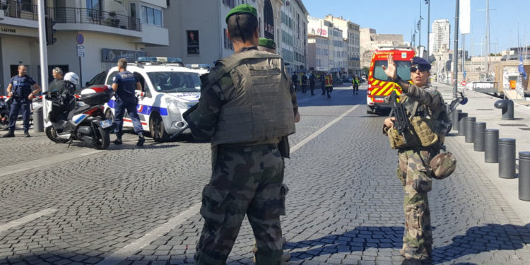 Une fourgonnette folle à Marseille fait un mort et un blessé grave, le conducteur arrêté sur le Vieux-Port