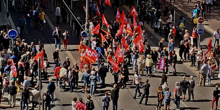 Contre la réforme du code du travail, première journée d’action «réussie» selon les syndicats