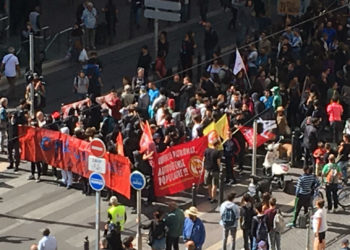 Cortège fourni à Marseille contre la réforme du code du travail