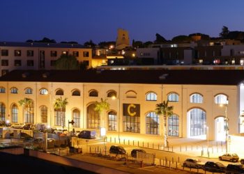 Un grand théâtre ouvre ses portes dans les anciennes chaudronneries de La Ciotat