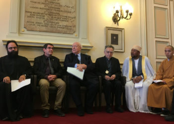 Attaque de Marseille : Jean-Claude Gaudin : « Nous ne baisserons pas la tête face à la barbarie »