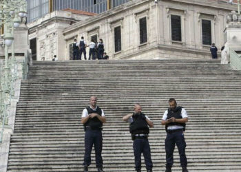 Attentat à Marseille: le point sur l’enquête et les hommages aux victimes
