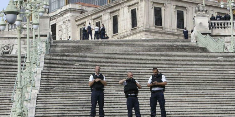 Attentat à Marseille: le point sur l’enquête et les hommages aux victimes