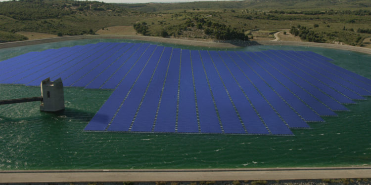 La Société du canal de Provence va installer une centrale photovoltaïque flottante sur le Vallon Dol