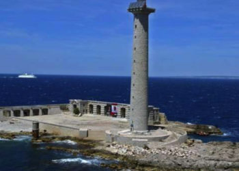 Le phare du Planier nettoyé de ses déchets