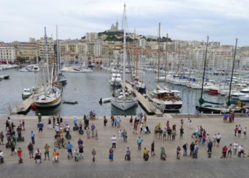 Vue du balcon de l'hôtel de ville de Marseille (archives Gomet')