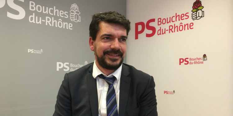 Conseil fédéral du PS, panneaux à chewing-gum, le Hard rock café devient La Réale…