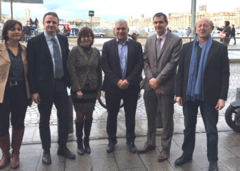 Les responsables de l'UDE sur le Vieux-Port