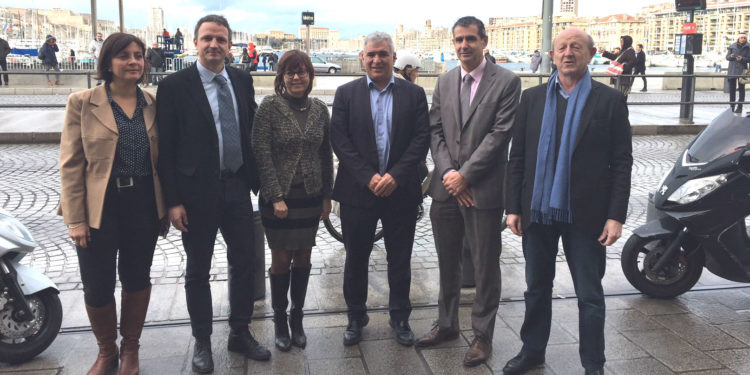 Les responsables de l'UDE sur le Vieux-Port