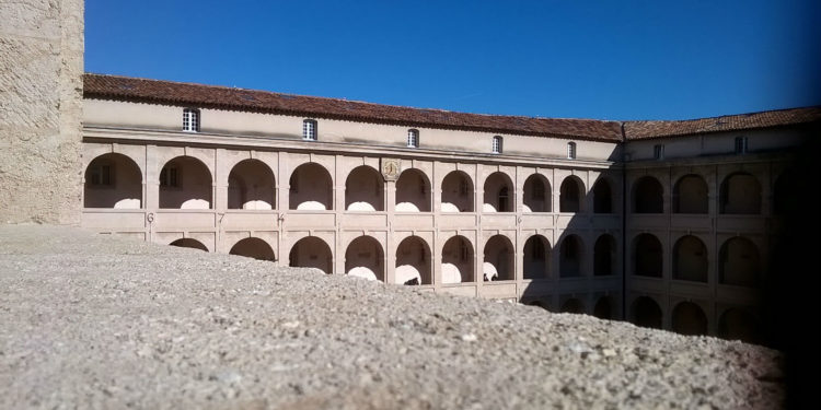 Soit dit en passant : hauts et bas de la ville et de ses tribunes…