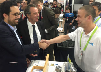 Mounir Mahjoubi, l'ancien secrétaire d'Etat au numérique, et Renaud Muselier au CES de 2018 (Photo archives Gomet'/JFE)