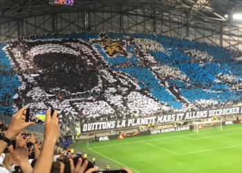 Le virage Nord de l'Orange Vélodrome, demi-finale de la Ligue Europa OM -Salzbourg