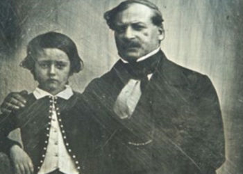 Émile Zola a 6 ans lorsqu'il pose avec son père décédé peu de temps après