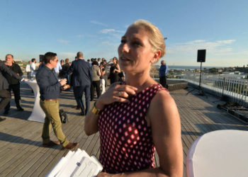 Vanessa Douet-Vannucci, la directrice de On[e]Life sur e toit-terrasse de l'immeuble Quanta (Crédit photo Ted Alter/Gomet')