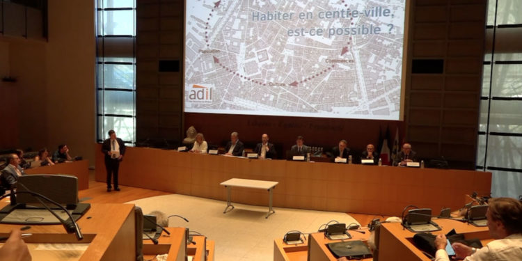 Acteurs publics et privés évoquent les pistes pour faire (re)vivre les centres-villes (1/2)