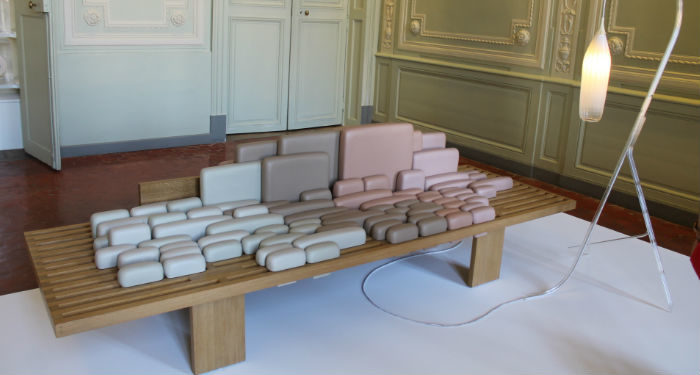 Canapé à géométrie variable, le sofaScape de Benjamin Graindorge désormais dans un salon du château
