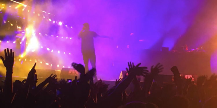 Nekfeu sur la scène de Marsatac (Photo MM).