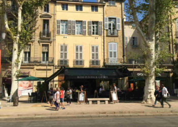 Le cours Mirabeau à Aix (Archives JFE/Gomet').