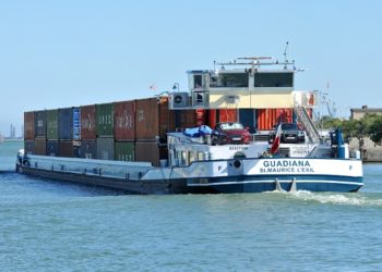 Fos renforce le transport fluvial vers Lyon